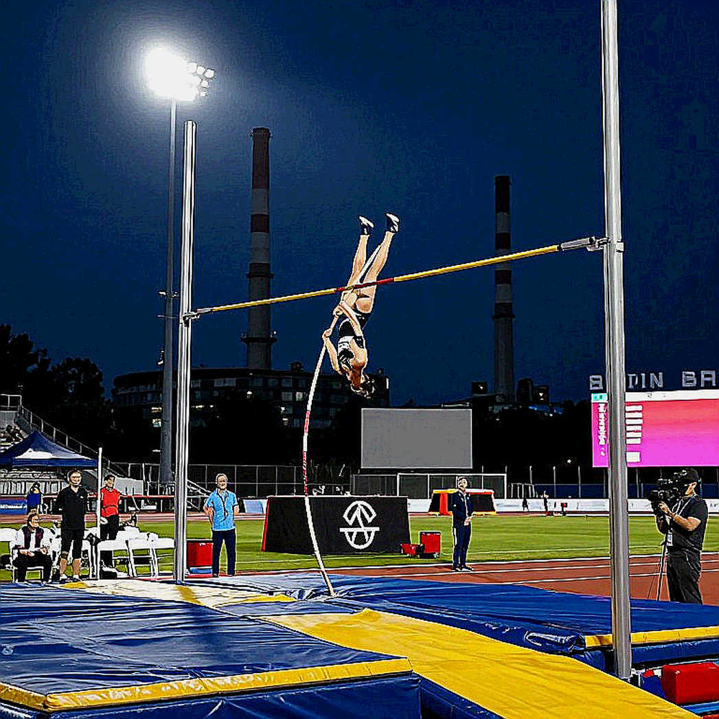 Women's High Jump in Budapest: A $75,000 Silver and the 2.01 m Mark From 2026
