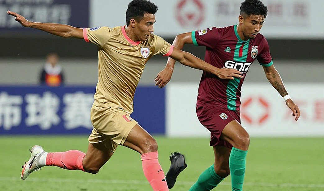Azteca hùng vĩ, nhưng tiếng chân của Chivas đang vang rõ hơn