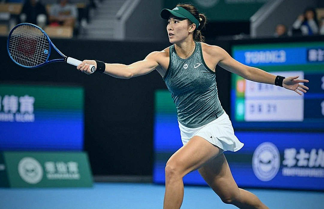 Ningbo Open Ngày 3: Marathon của Fernandez, Kostyuk Rút Lui và Tấm Vé WTA Finals của Muchova