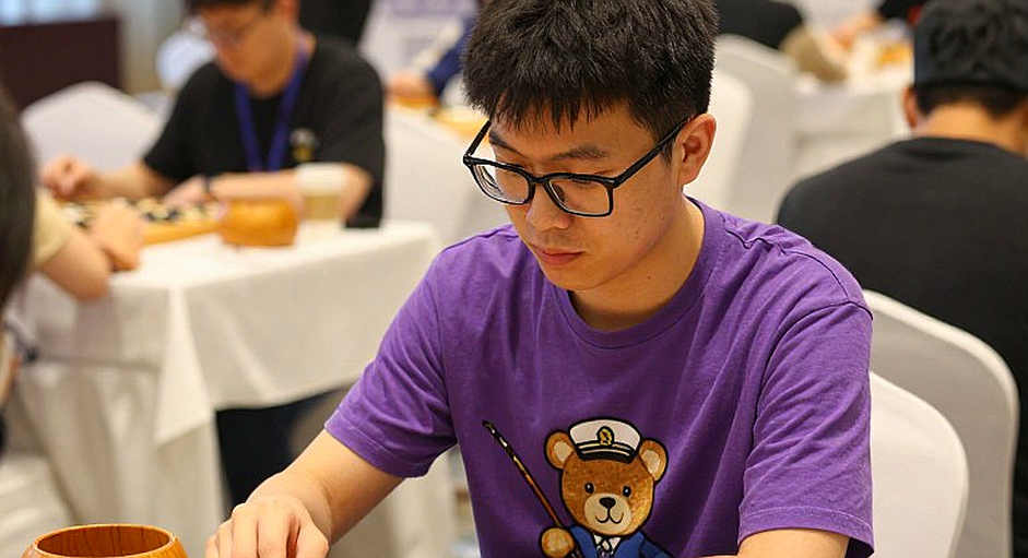 Two Empty Columns in the Carlsen–Praggnanandhaa Head-to-Head
