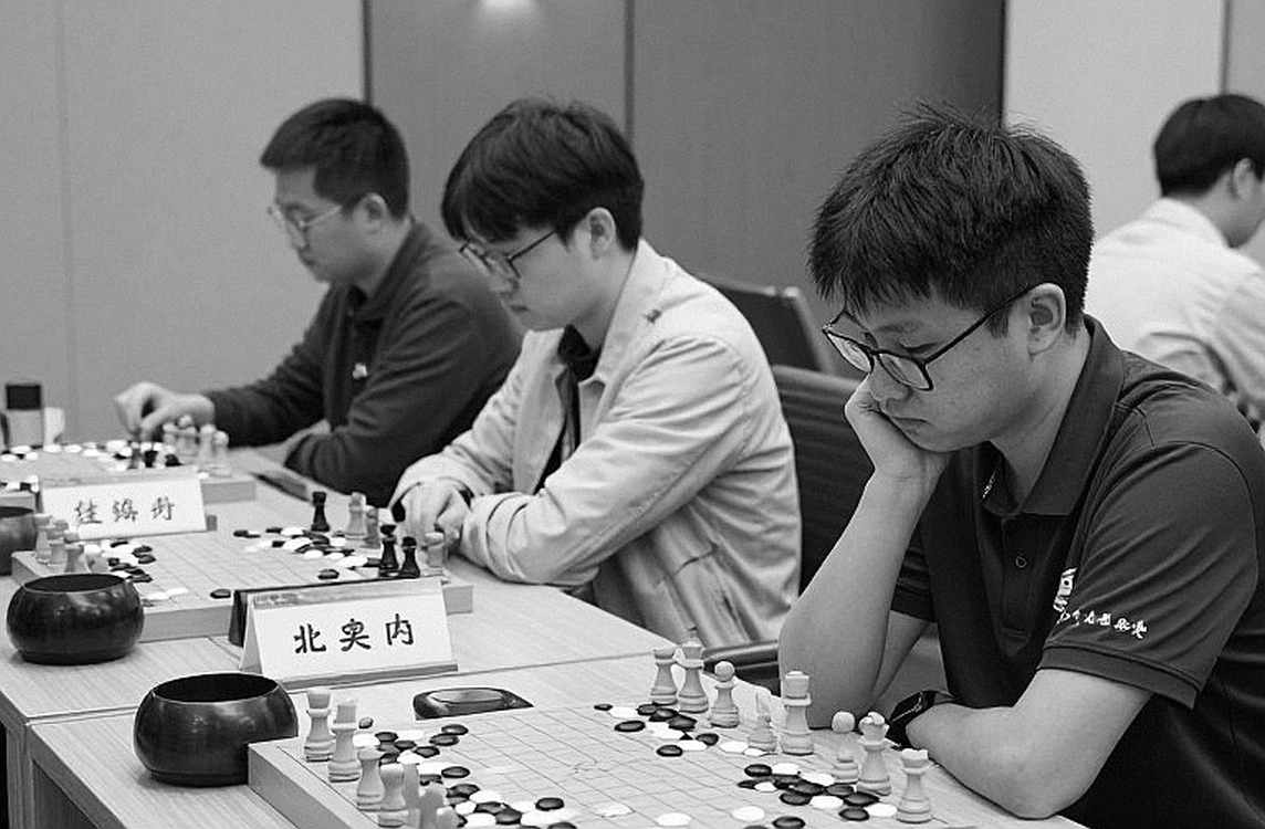 Two Empty Columns in the Carlsen–Praggnanandhaa Head-to-Head
