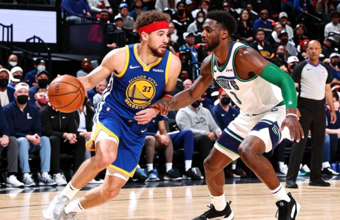 Jon Scheyer ở lại Duke giữa sức hút NBA: Lời hứa nào đủ nặng để giữ một huấn luyện viên?