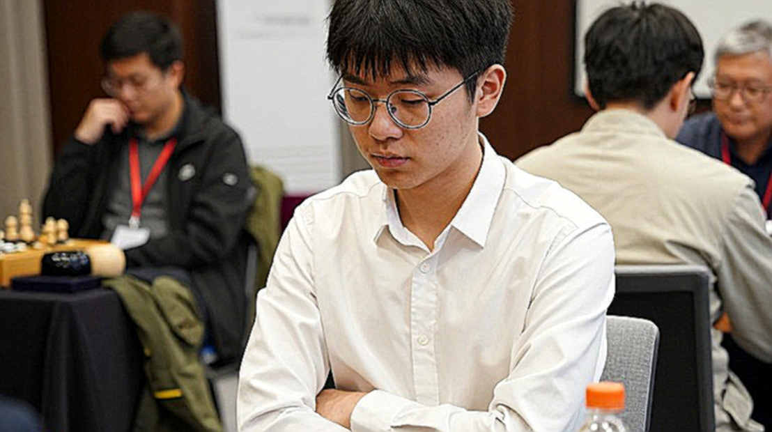 When the Clock Rewrites the Game: Firouzja Topples Carlsen and the Fragility of the Number One Crown in Bengaluru When the Clock Rewrites the Game: Firouzja Topples Carlsen and the Fragility of the Number One Crown in Bengaluru