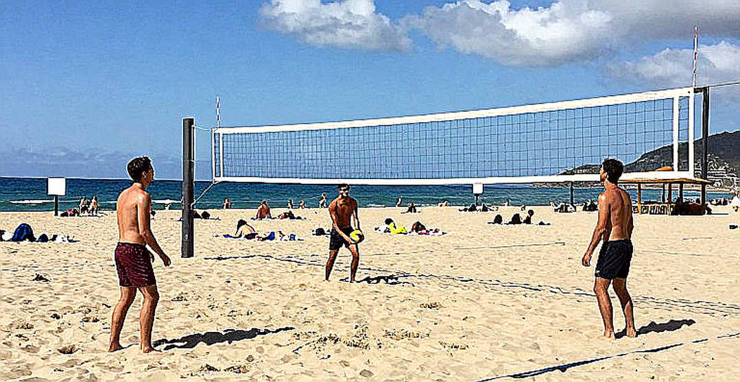 Nebraska quét Creighton 3-0: Kỷ lục 15.405 khán giả và hai trụ cột đằng sau bảng điểm Nebraska quét Creighton 3-0: Kỷ lục 15.405 khán giả và hai trụ cột đằng sau bảng điểm