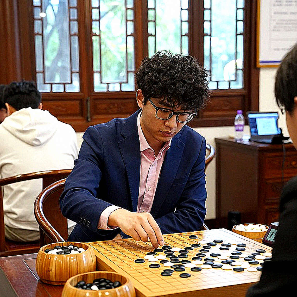 ChessBase Magazine số 225: 27 ván cờ ngắn và bản đồ huấn luyện từ Prague đến Saint Louis