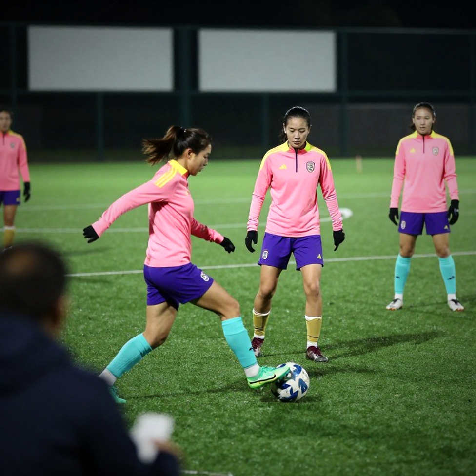 One Line from Go Oiwa in Hangzhou, and the Twelve Years Asia Spent Learning to Keep the Ball