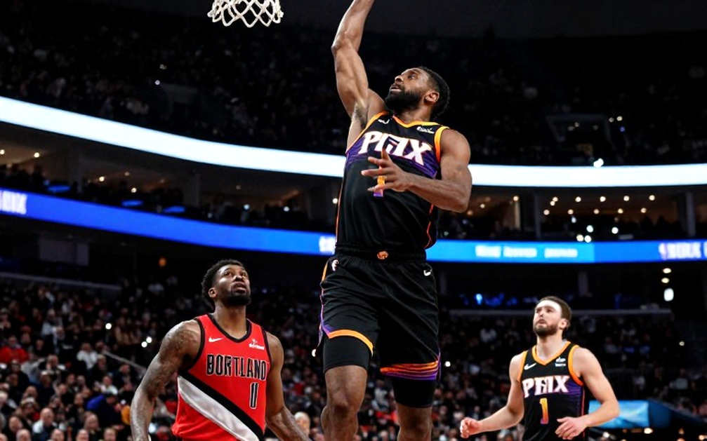 Khoản thưởng 7,4 triệu USD bị gạch bỏ: Khi một thương vụ Kawhi Leonard được ghép từ ba câu chuyện riêng biệt