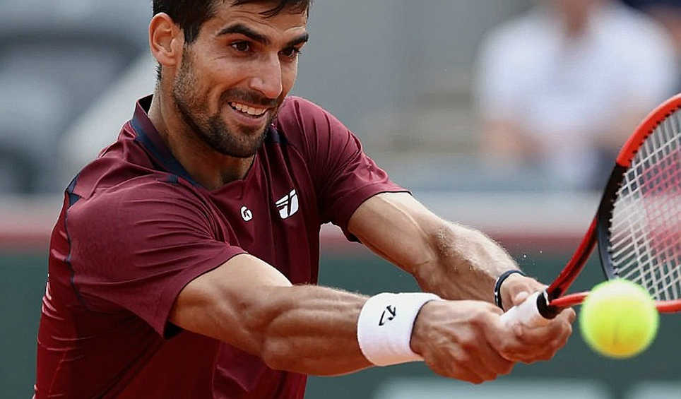 The Burgundy Prophecy at the US Open: Between a Wine-Coloured Superstition and the First Serve The Burgundy Prophecy at the US Open: Between a Wine-Coloured Superstition and the First Serve