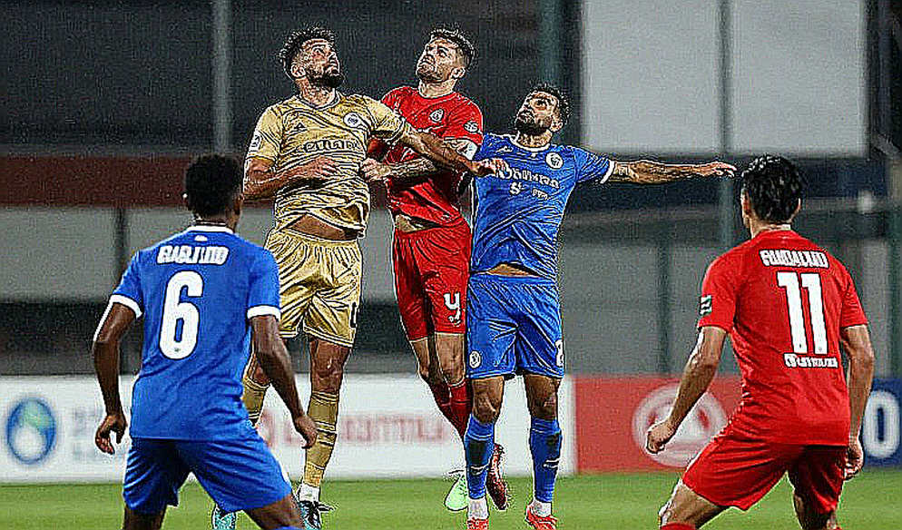 Vé mùa Premier League và cuộc thanh trừng lặng lẽ: Khi 75% khán đài bị định giá lại Vé mùa Premier League và cuộc thanh trừng lặng lẽ: Khi 75% khán đài bị định giá lại