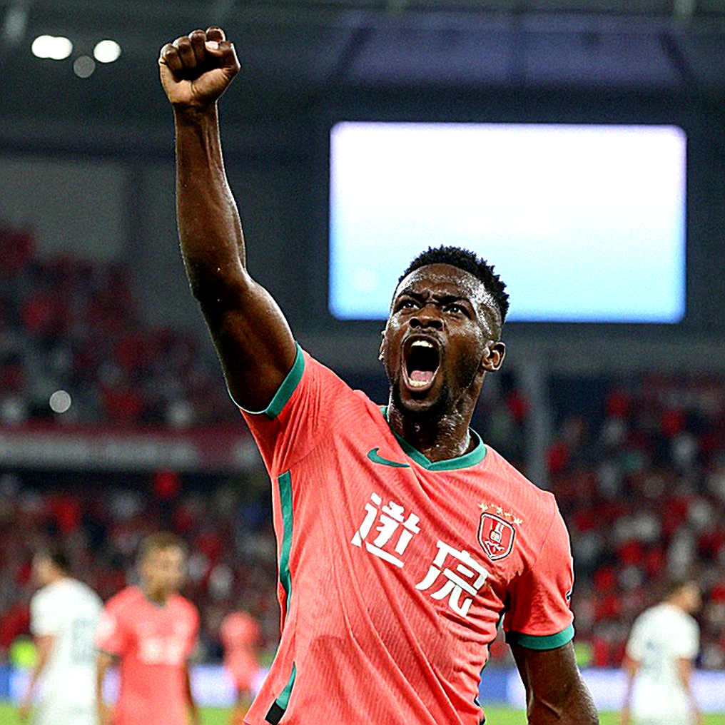 Raphinha, the No. 9 Without a Blueprint: What Really Runs Behind the 11 Goals Raphinha, the No. 9 Without a Blueprint: What Really Runs Behind the 11 Goals