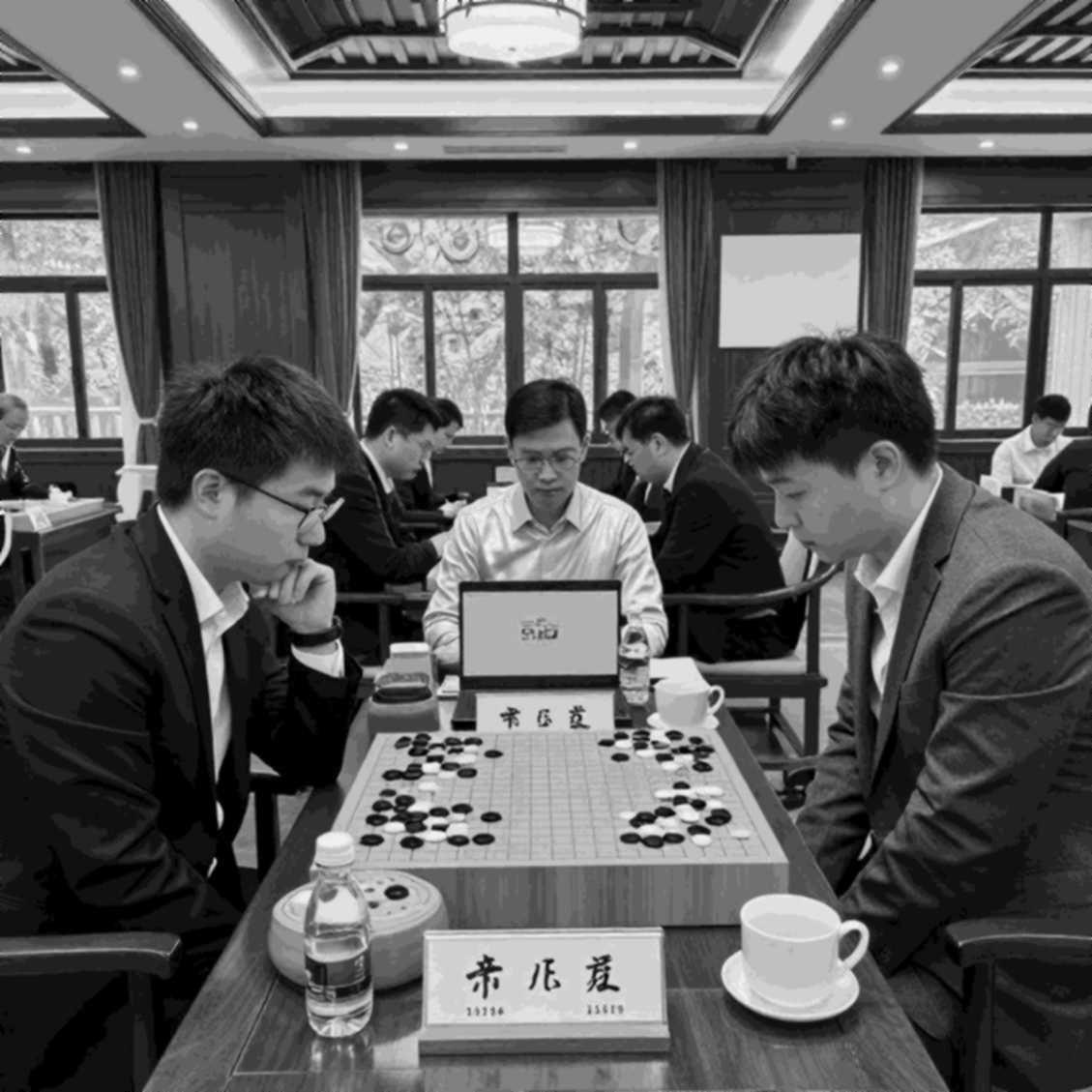 Giải vô địch cờ vua Mỹ: Woodward hạ Caruana, Lee nới rộng khoảng cách và khoảng trống dữ liệu phía sau một tiêu đề