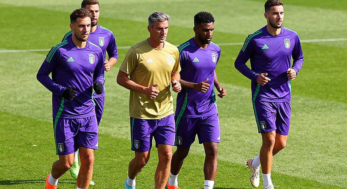 Bộ ba trung vệ Jay Idzes, Elkan Baggott và Justin Hubner được dự đoán ra sân cho Đội tuyển Indonesia tại FIFA ASEAN Cup 2026
