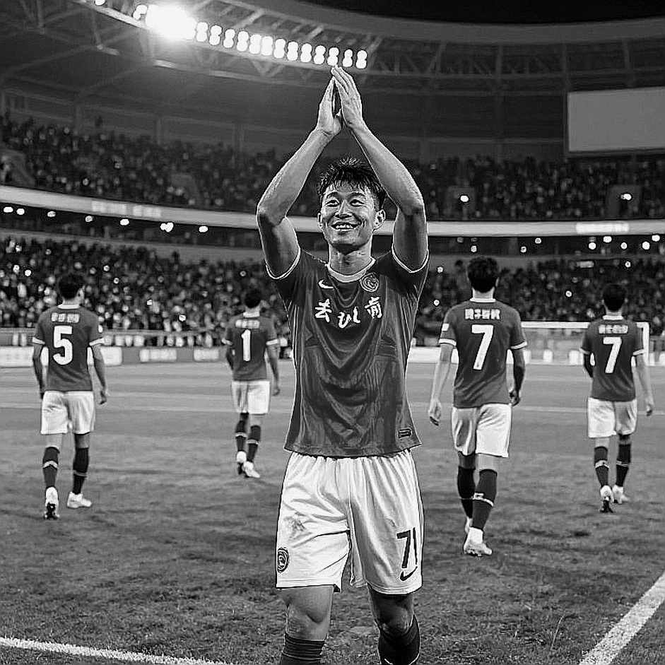 Anthony Hudson, một tháng trong hộp thư riêng và bản kiểm toán quyền lực của bóng đá Thái Lan